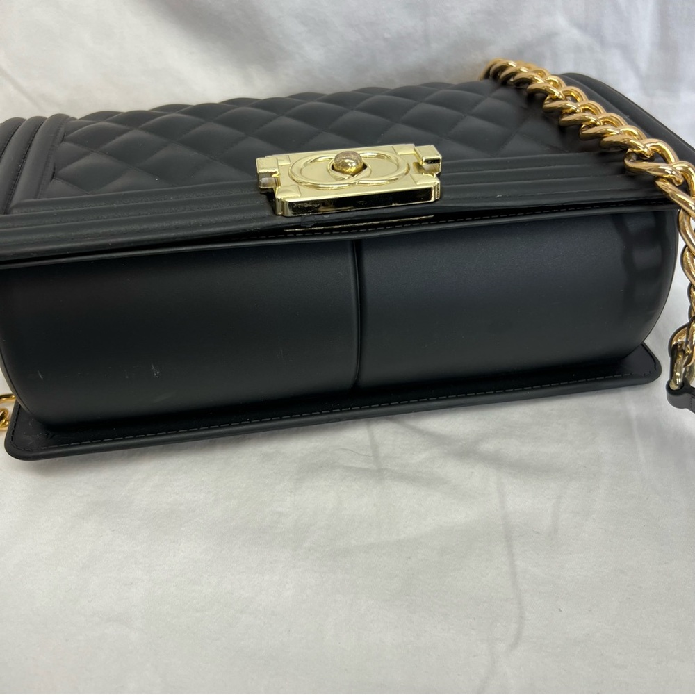 TOYBOY black quilted jelly crossbody bag with gold chain and accents. - Picture 6 of 12